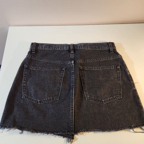 Aritizia TNA Jean Mini Skirt - Picture 2 of 4